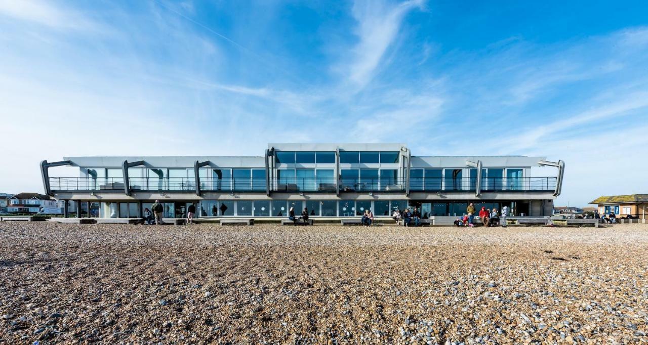 Lancing Beach Apartment. Kültér fotó