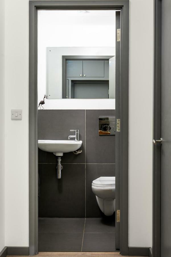Lancing Beach Apartment. Kültér fotó